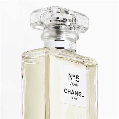 N°18 by Chanel (Eau de Parfum) » Reviews & Perfume Facts